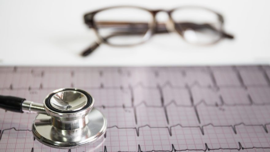 stethoscope-cardiogram-with-eyeglasses